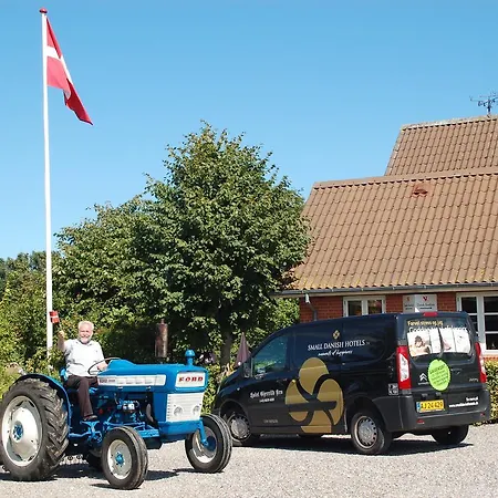 盖里尔库洛酒店 3*